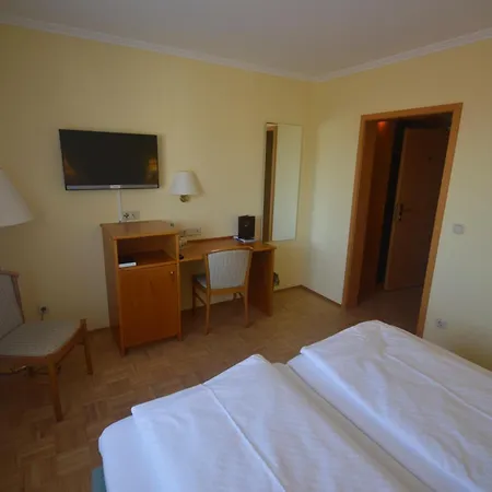 Zur Burgruine Frauenberg Ebsdorfergrund