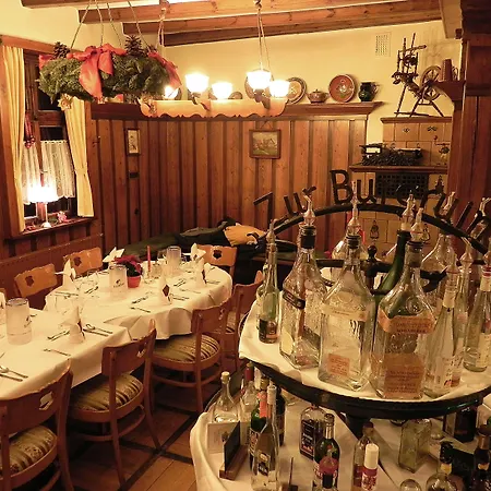 호텔 Zur Burgruine Frauenberg 3*