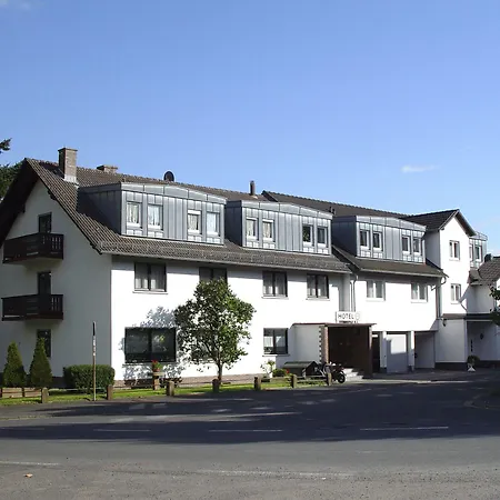 Zur Burgruine Frauenberg