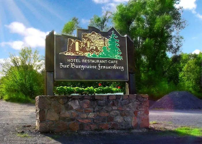 Hotel Zur Burgruine Frauenberg 3*
